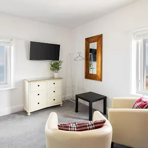 https://the-sandbeck-commondale.yorkshirehotels.net